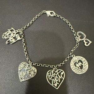 Unsigned Silver-tone Mom-Themed Mother Charm Bracelet 9.7g.